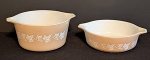 B1 - Casserole Dishes - Vintage Pyrex Sandalwood Pattern Pair