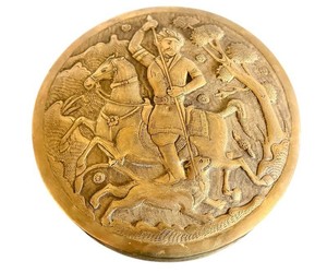 DR - Vintage Trinket Box - Embossed Equestrian Hunting Scene