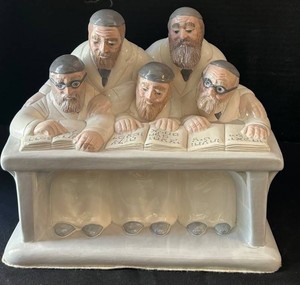 FR - Vintage Chalkware Statue  Five Orthodox Rabbis Studying Torah