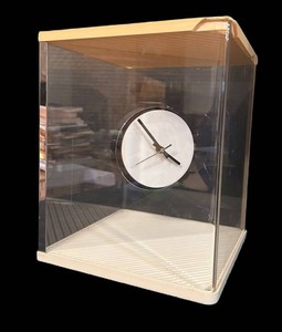 FR - Vintage Floating Mystery Table Clock - Raymor
