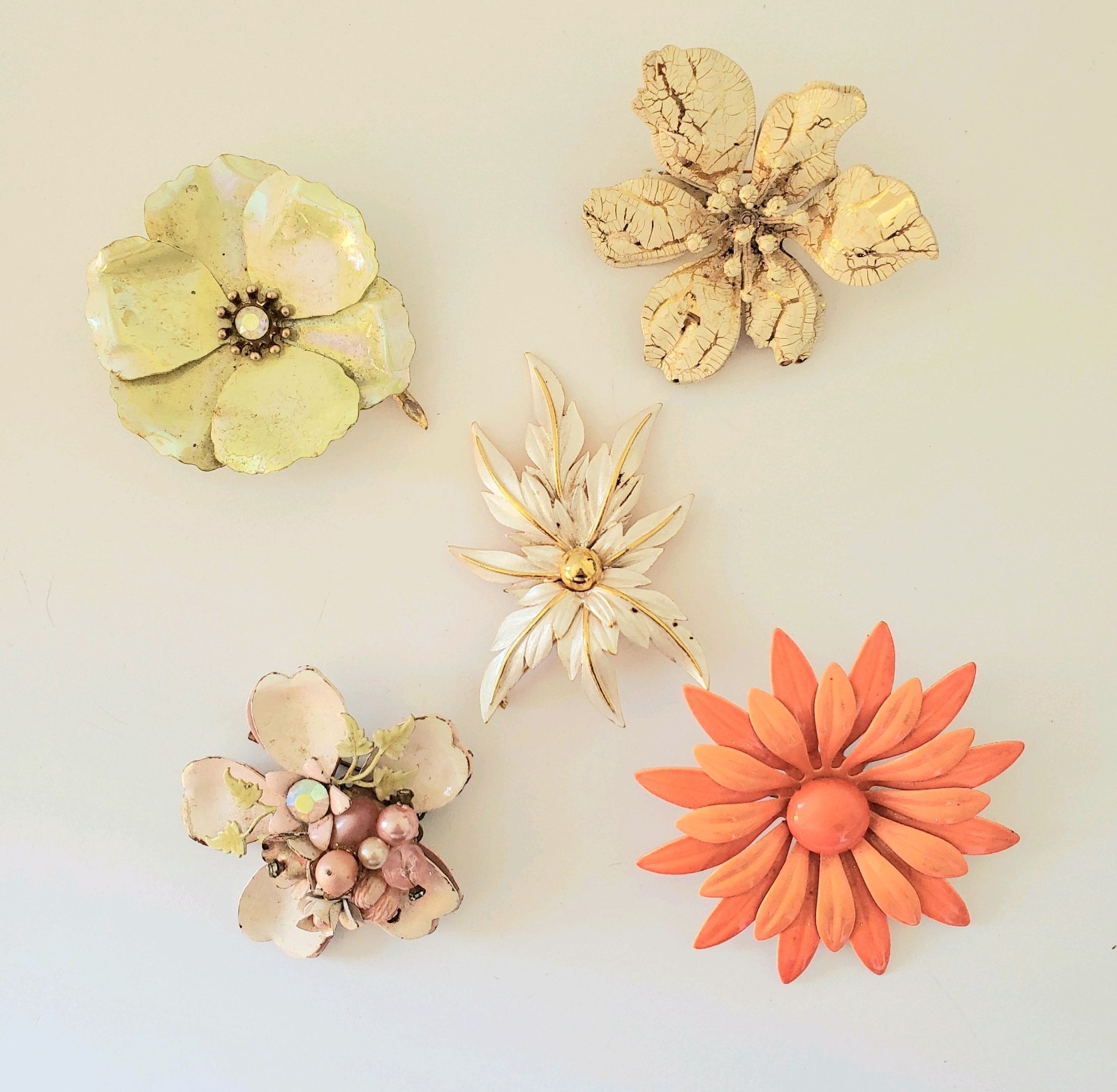 Vintage Mid-Century Enamel & Pearl Floral Brooch Lot