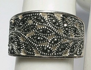 Marcasite Leaf Motif Band