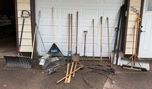 Large Yard & Garden Tool Lot