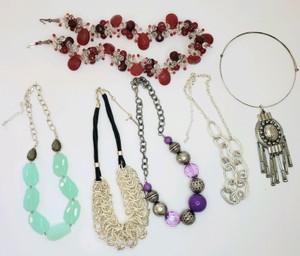 Pretty Necklace Lot