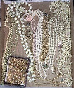 Faux Pearl Lot