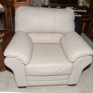 Benchcraft Oversized Leather Armchair