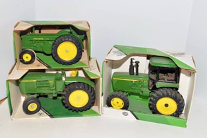 ERTL John Deere Tractor Models  Set of 3