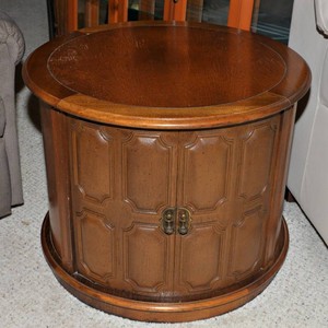 Circular Side Table with Storage  26 Diameter