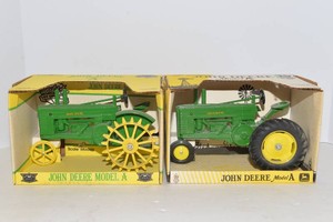 John Deere Scale Models  Set of 2