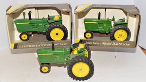 John Deere ERTL Tractor Models  1961 John Deere 4010 Gas Tractor & 1960 John Deere Model 3010