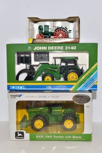 ERTL John Deere Tractor Models  Set of 3, 132 Scale