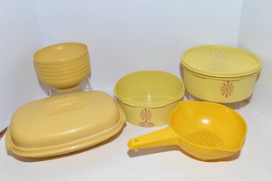 Vintage Tupperware  Harvest Gold