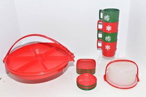 Vintage Tupperware  Red & Green