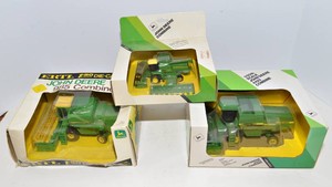 ERTL John Deere Combine Models  Assorted Scales