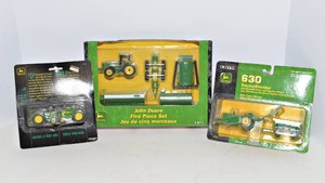 John Deere Tractor Models  Set of 3, 164 Scale