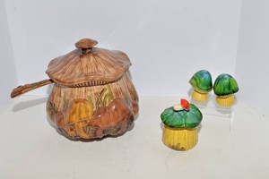 Vintage Mushroom Dishware  Assorted