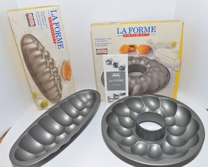 La Forme Baking Pans  Set of 2