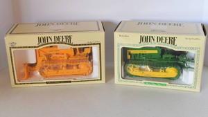 John Deere Collectors Edition Crawlers  Set of 2, 116 Scale