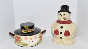 Snowman Cookie Jar & Covered Dish