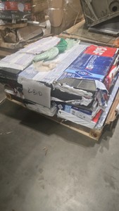18 bundles of assorted shingles