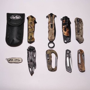 9 Camo Wildlife Themed Folding Knives