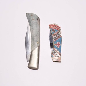 2 Unbraned Folding Knives With Cool Grips