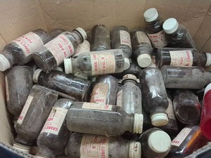 LARGE AMOUNT OF GRAWES ANIMAL LURE NO 3