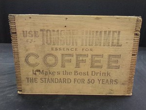 VINTAGE WOODEN DOVE TAILED COFFEE BOX