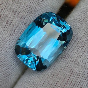 19.35 Carat Natural Electric Swiss Blue Topaz Retail $968