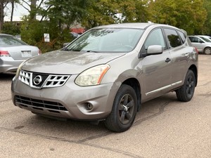 2013 NISSAN ROGUE S 2 Owners (NO RESERVE)