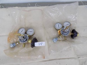 Compressed Gas Regulators  876X (2)