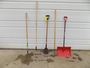 Lot of 5  Rake, Hoe, Scraper, Edger & Snow Shovel
