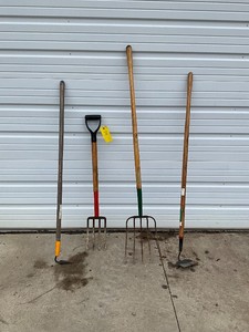 Pitch Fork, Potato Fork & 2 Hoes