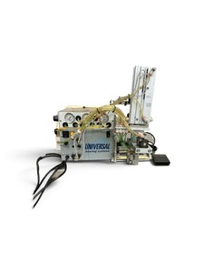 Universal Labeling Systems L60 Table Top Tamp Semi-Automatic Labeling Machine
