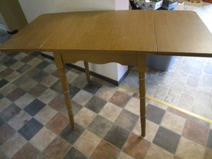 Kitchenette Table