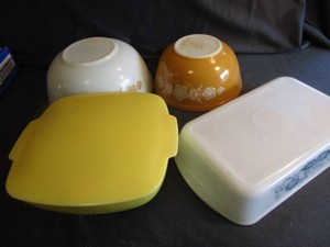 Pyrex Nesting Bowls, Casserole