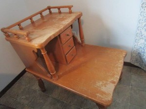 Early Americana Step Back Lamp Tables