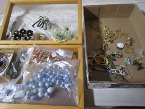 Costume Jewelry, Keys