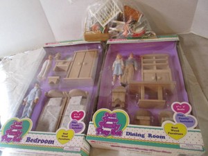 Dollhouse Sets & Extras