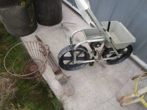 Garden Seed Row Planter, Wire Basket