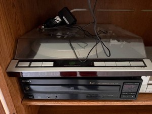 Denon DP-52F Turntable