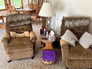 Pair of Brown Recliners