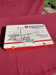 Vintage Erector Set - Lots of Pieces