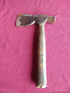 Vintage EC Simmons Keen Kutter Roofing Hatchet