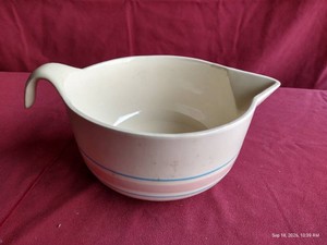 Vintage McCoy 2 Qt. Batter Mixing Bowl
