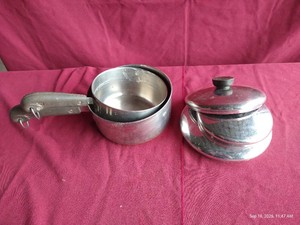 (2) Revere Ware Sauce Pans With Lids