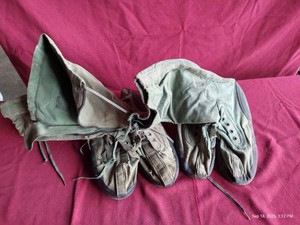(2) Pairs Extreme Cold Military Boots - Size Large