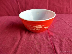 Vintage Pyrex Autumn Harvest Nesting Bowl