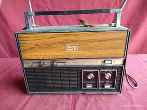 Vintage Century Mark IV Radio - Works Great