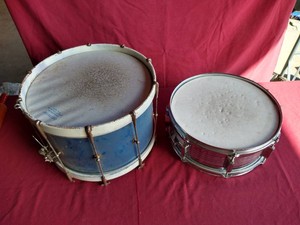 (2) Vintage Drums